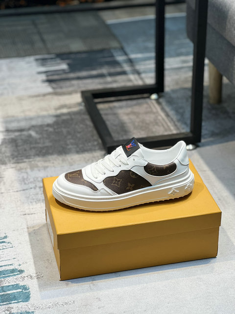 men LV shoes-157